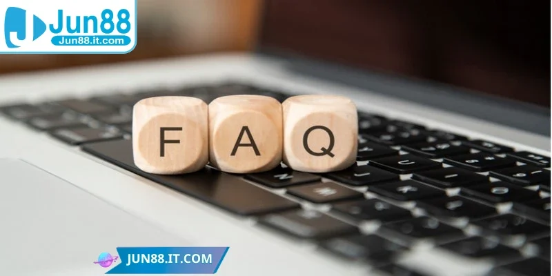 Liên hệ đội ngũ chăm sóc khách hàng Jun88 ngay khi gặp sự cố giao dịch